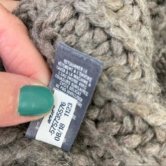 AERIE Grey marled Chunky Rib Mix Stitch Sweater Small - Picture 8 of 8